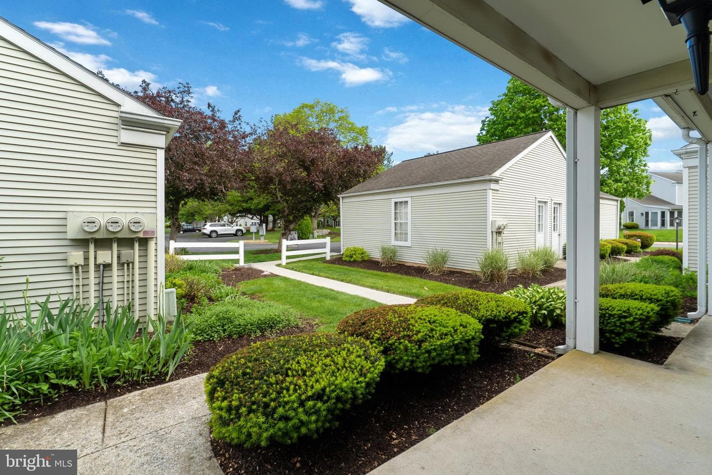 2046 Wexford Road photo 4