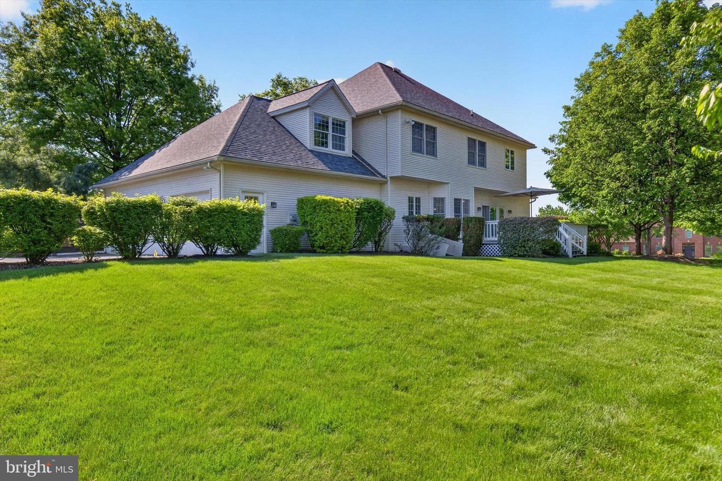 1624 Saddle Lane photo 3