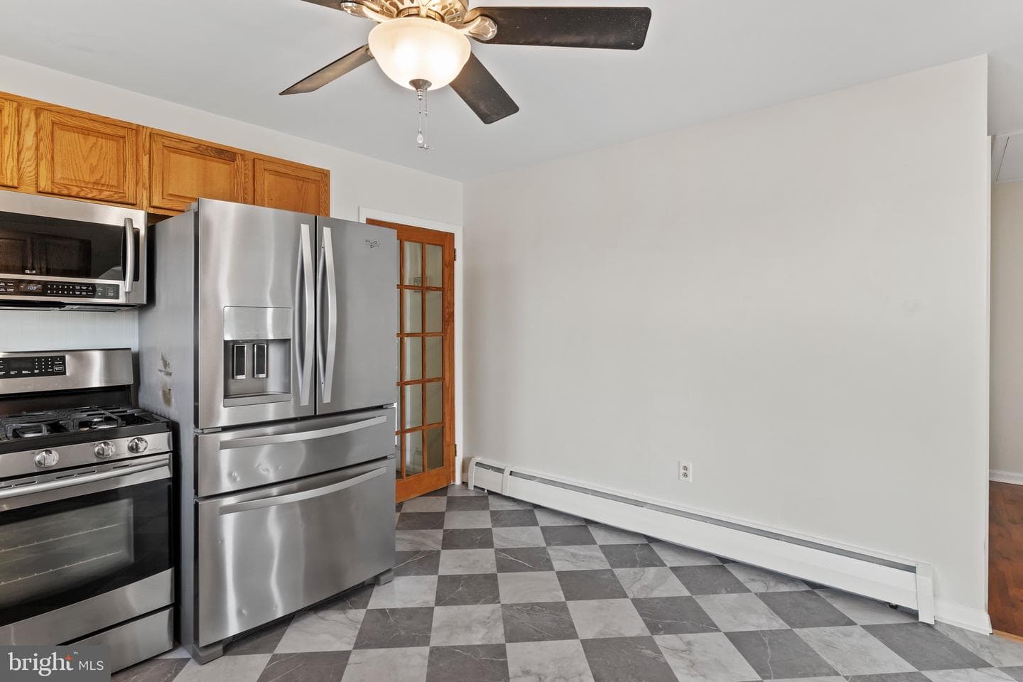1231 E Caracas Avenue photo 5