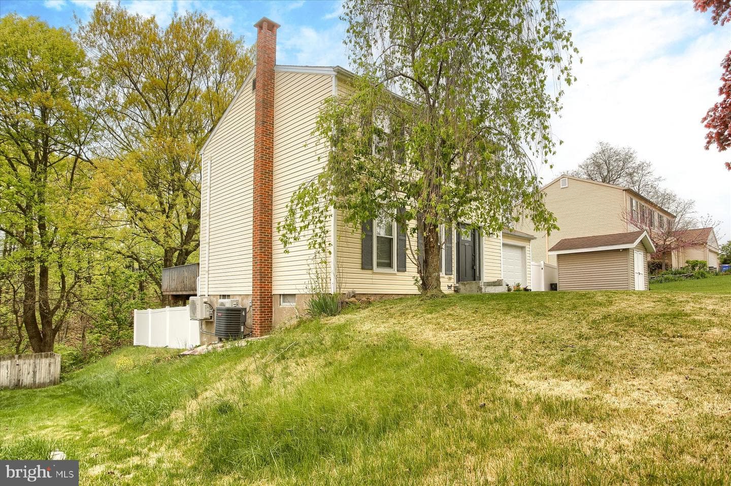 1680 Pebble Brook Lane photo 3