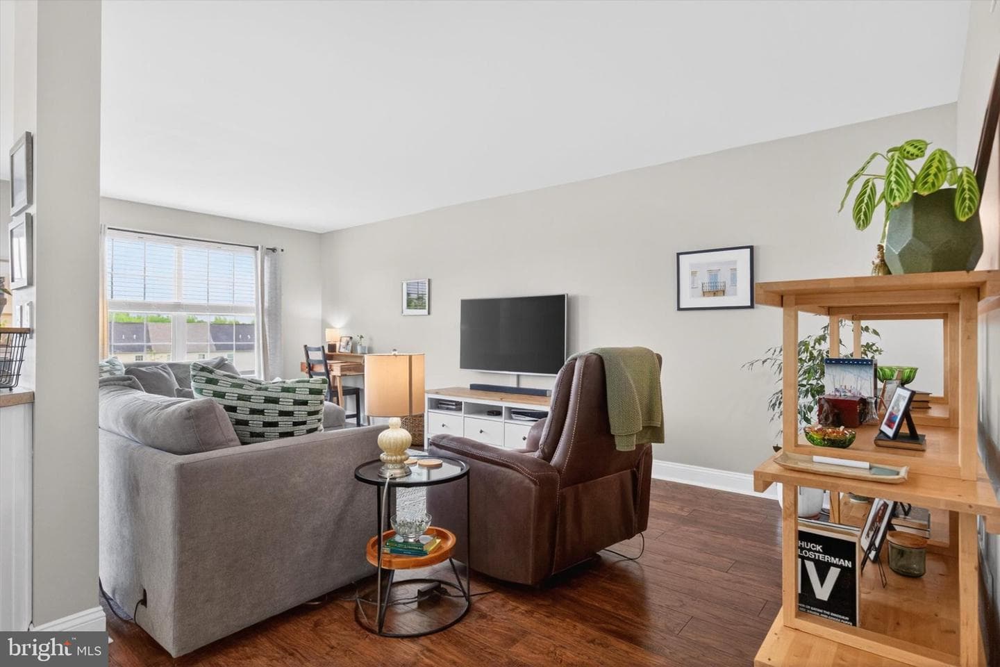 220 Buckley Drive photo 4