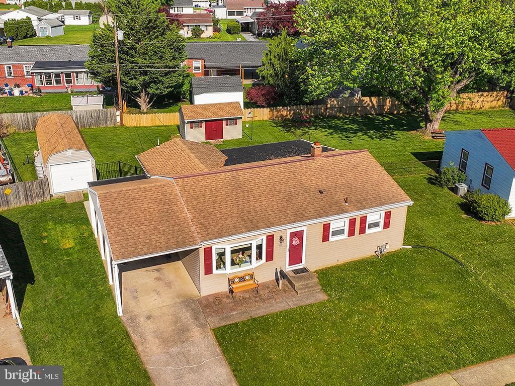 39 Shirley Drive photo 3