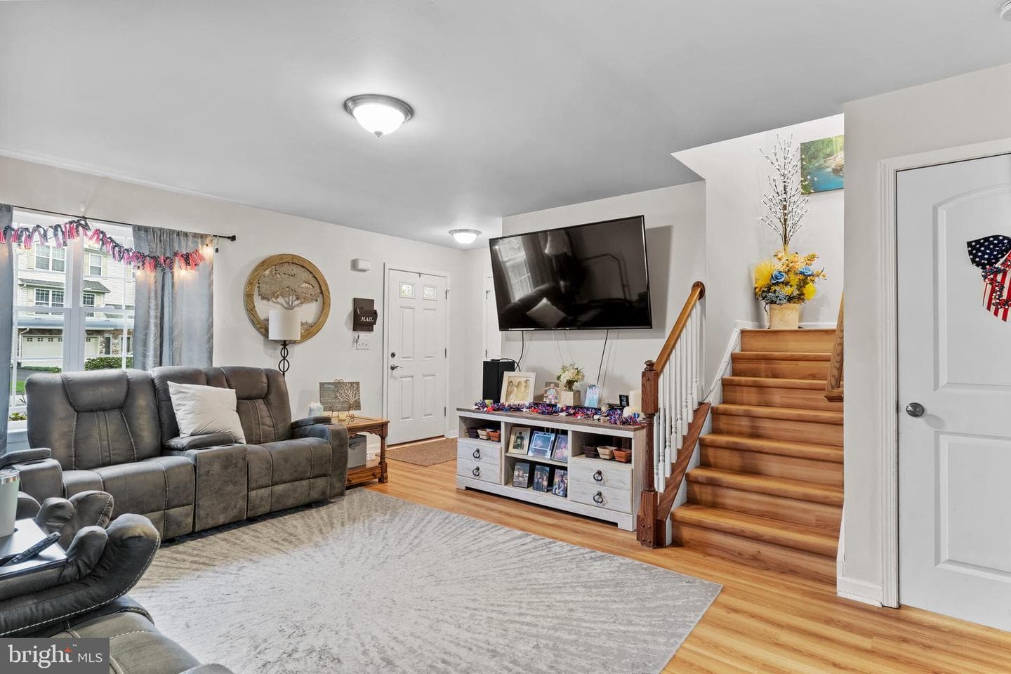 153 Mapleton Boulevard photo 11