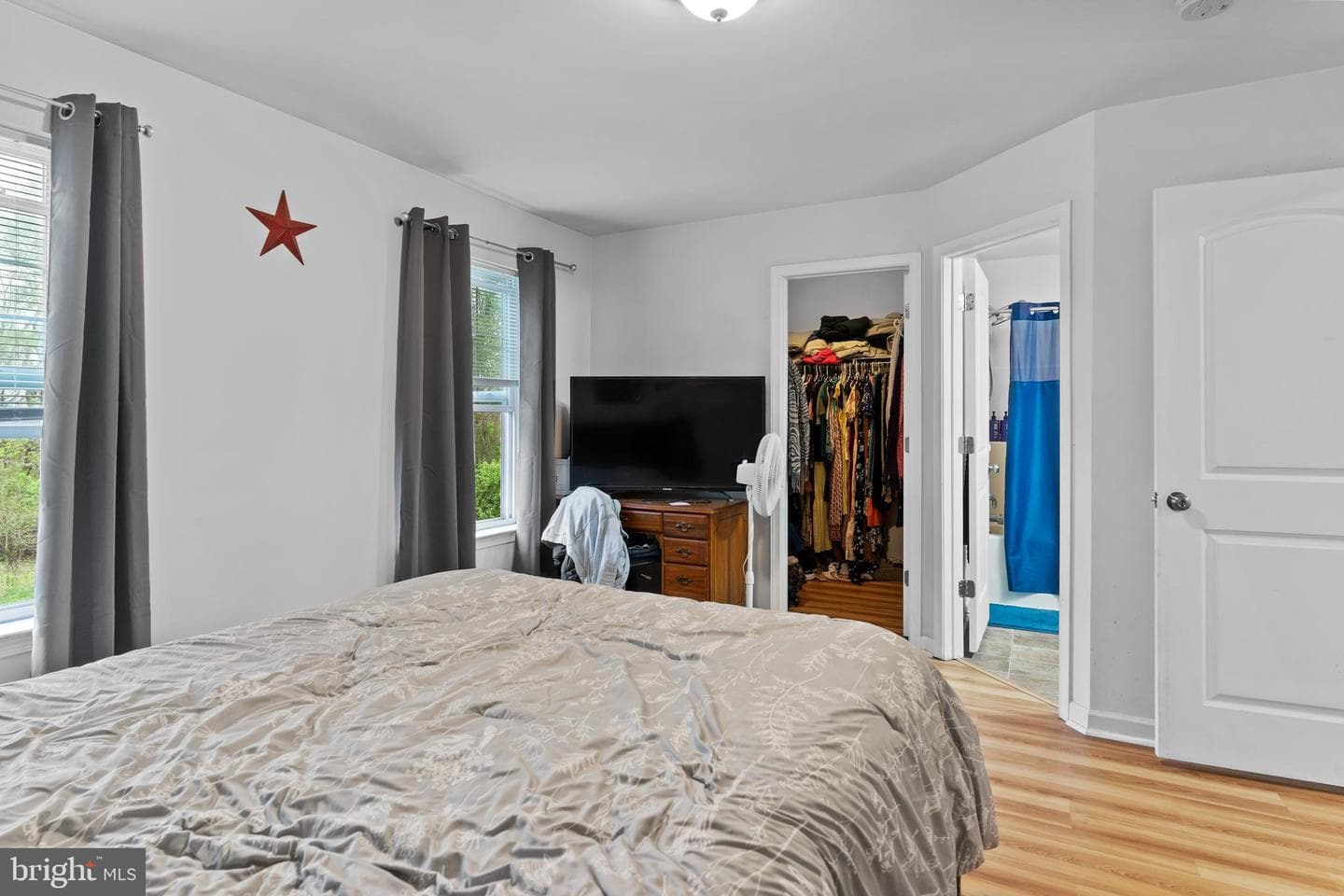 153 Mapleton Boulevard photo 16