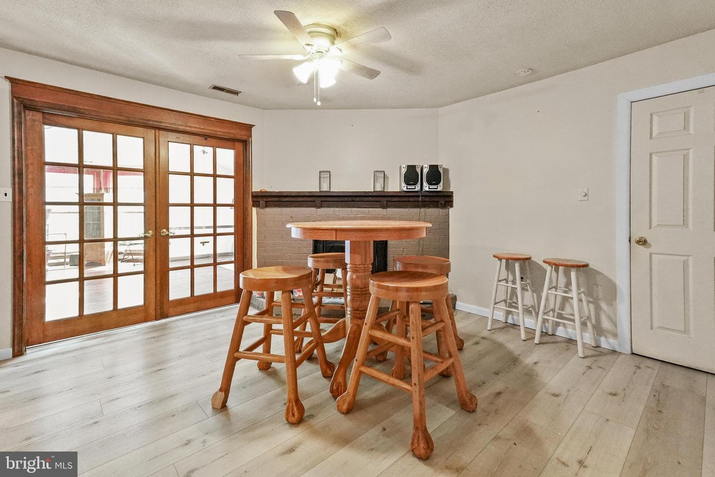 138 Huntley Drive photo 6