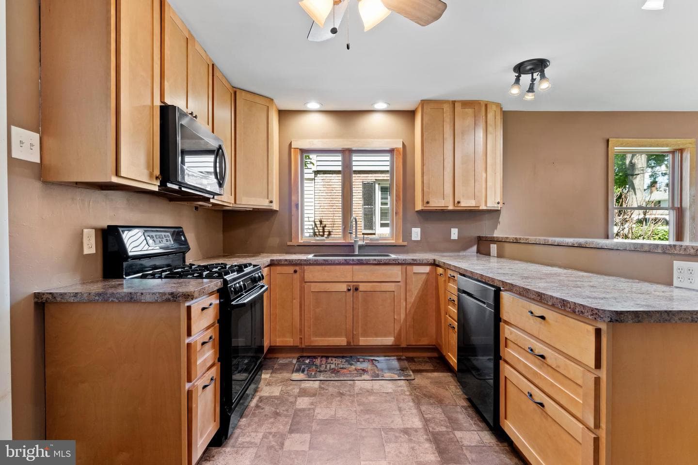 4014 Green Street photo 9