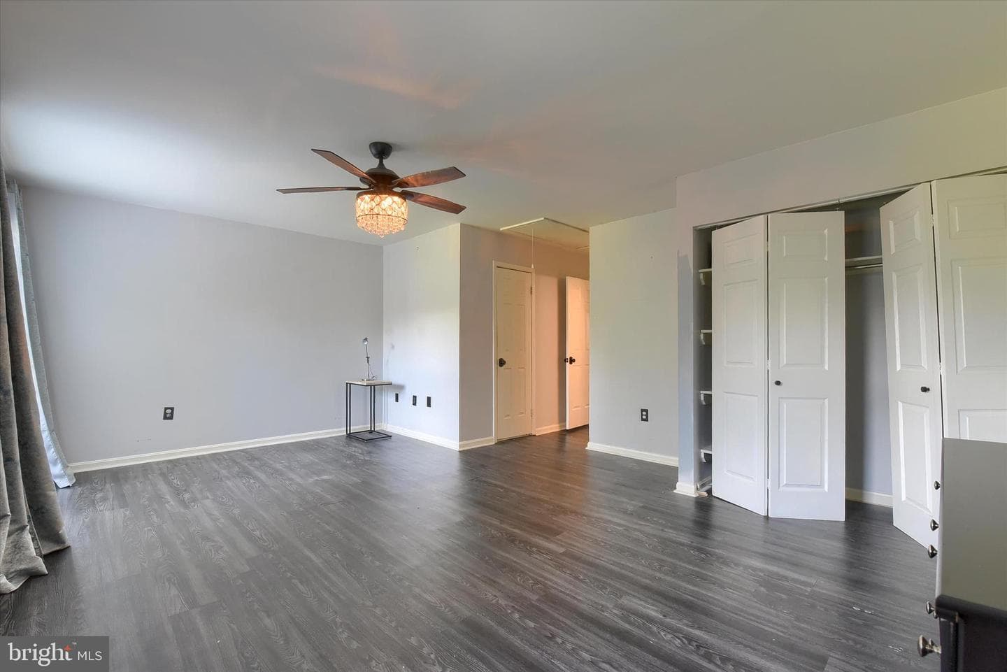 702 Showers Street photo 16