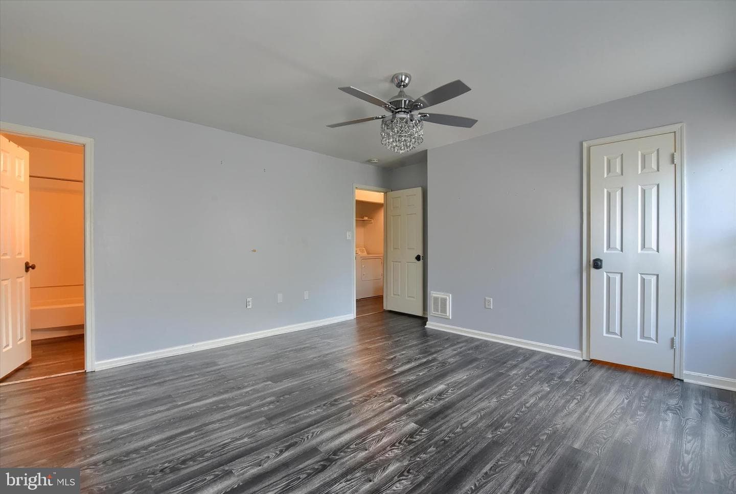 702 Showers Street photo 20