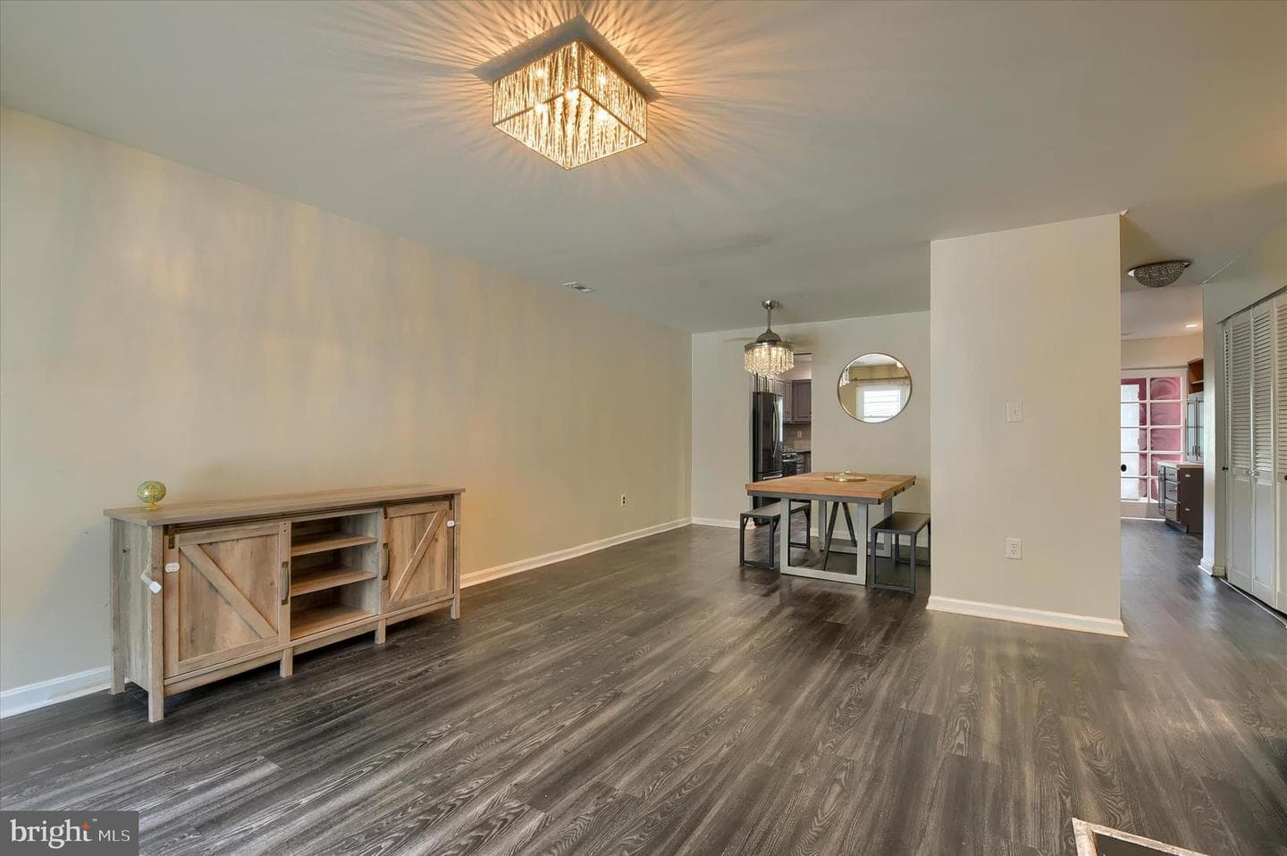 702 Showers Street photo 4
