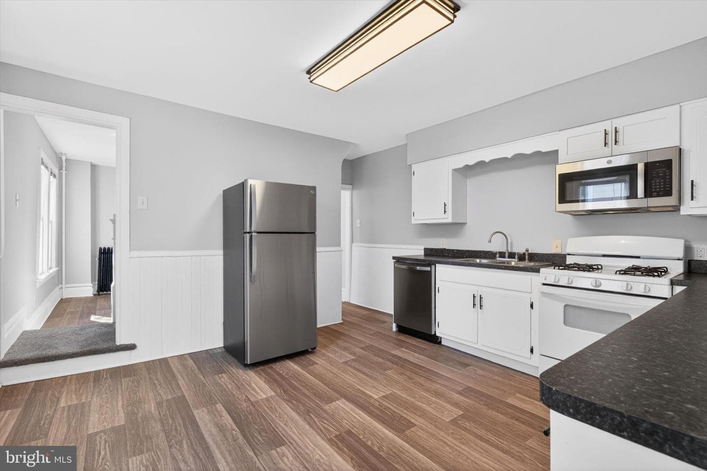 417 Lincoln Street photo 13