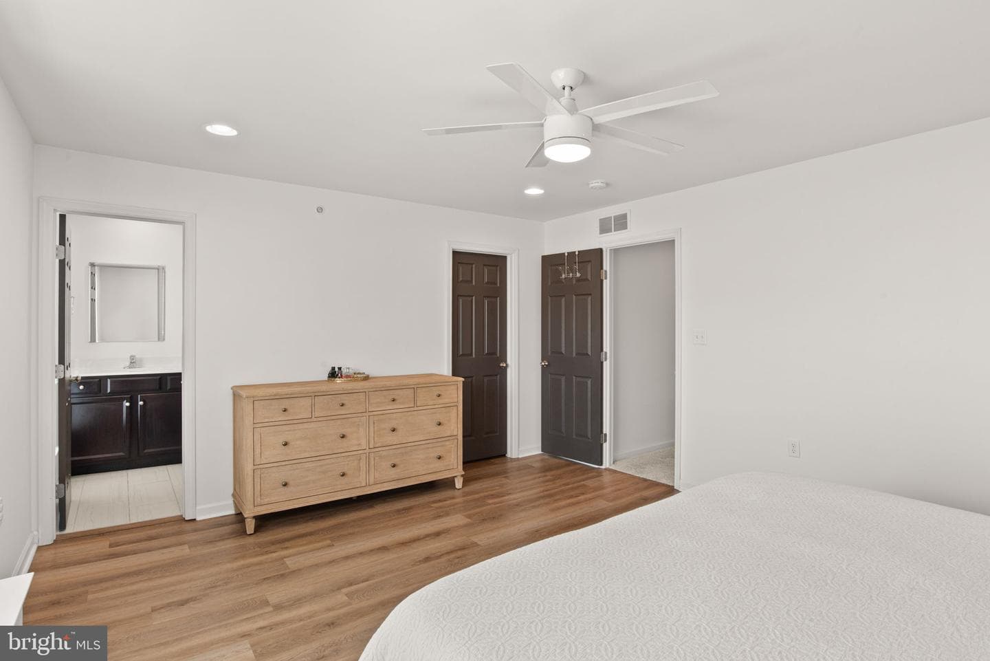 541 Fawn Lane photo 29