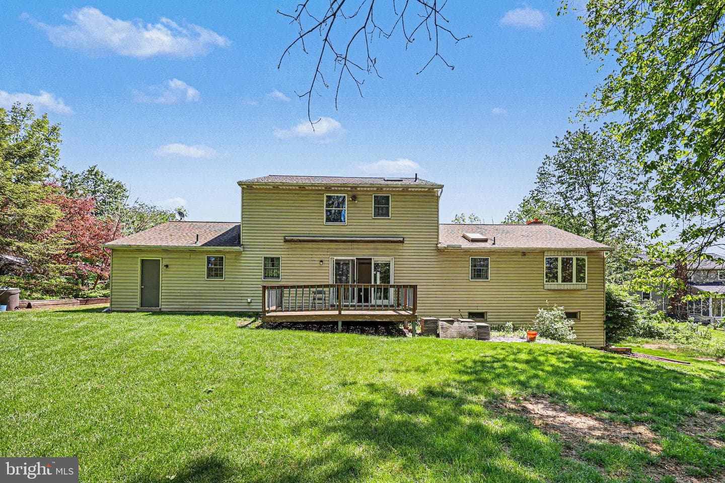 802 Leeds Court photo 20