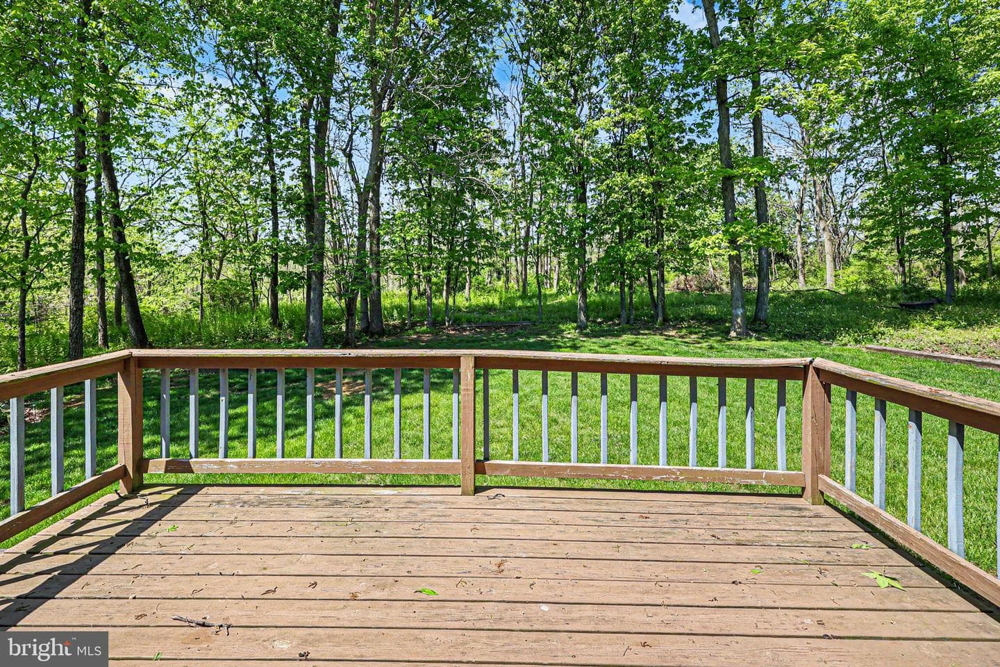 802 Leeds Court photo 22