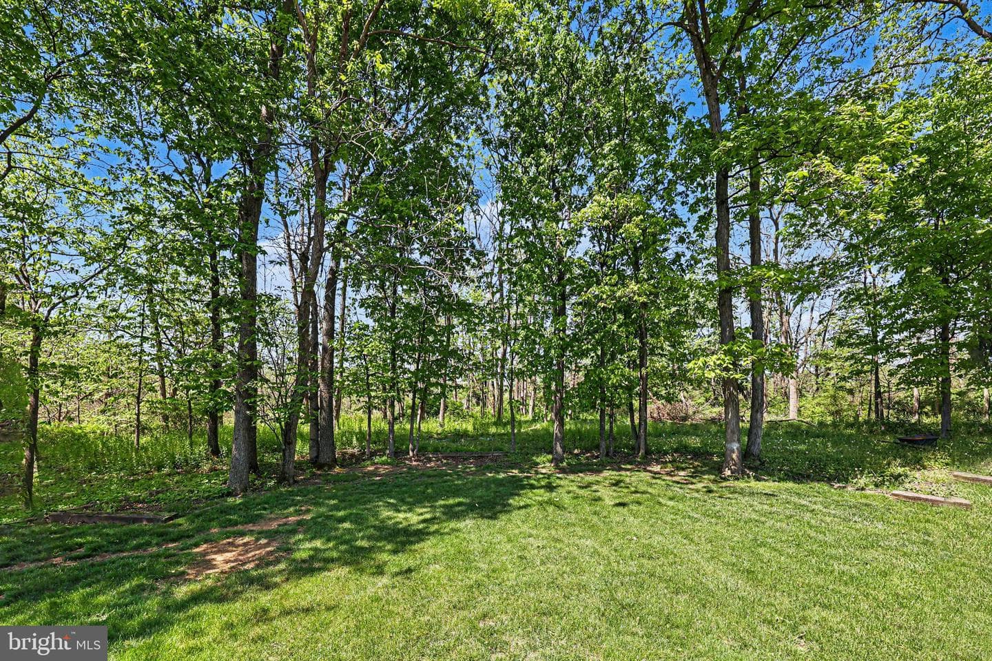 802 Leeds Court photo 23