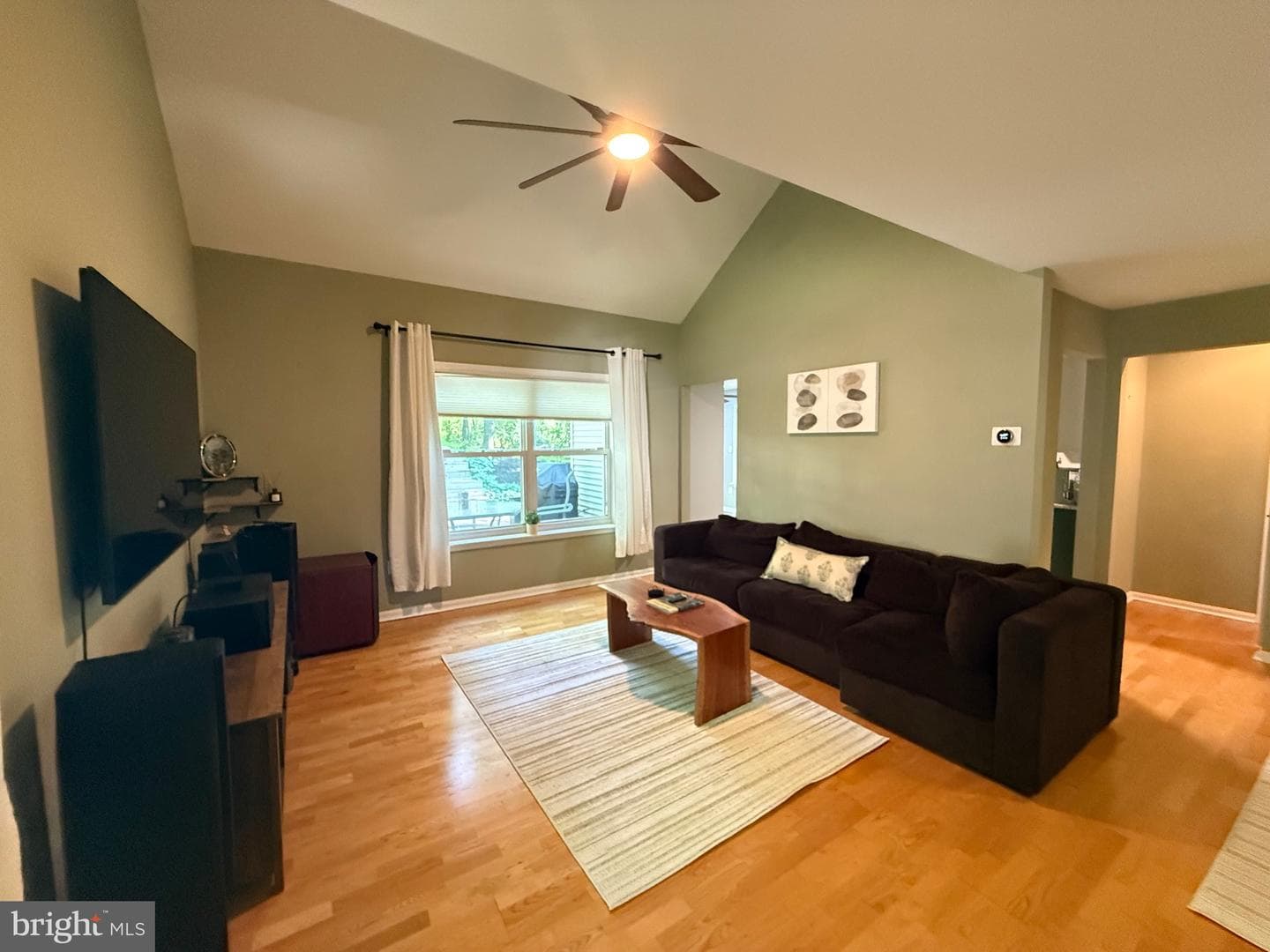 1023 Oak Knoll Drive photo 5