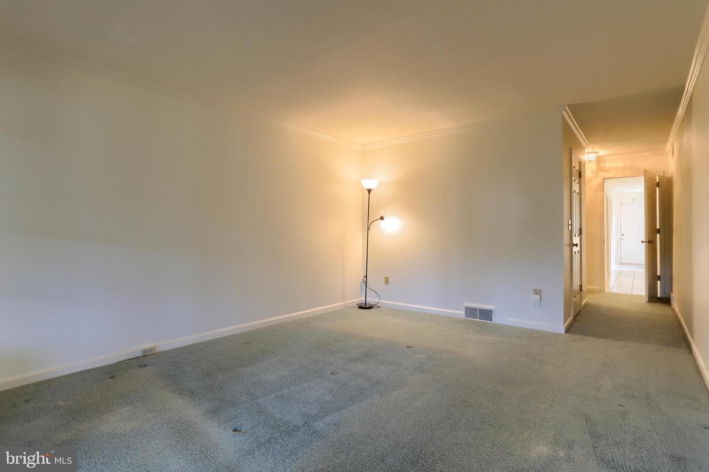 4 Cambridge Drive photo 31