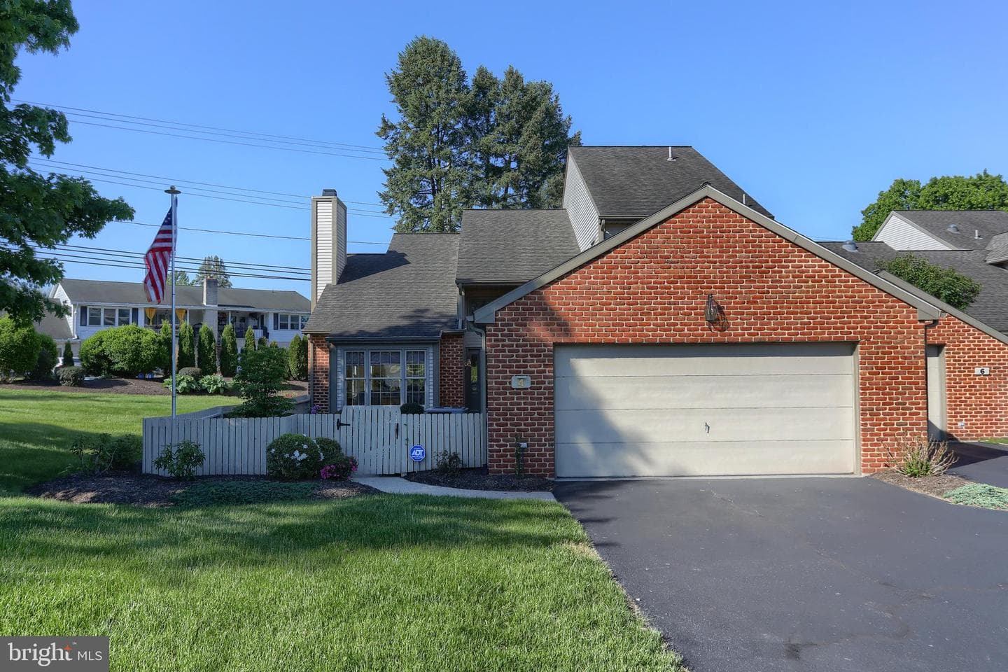 4 Cambridge Drive photo 4
