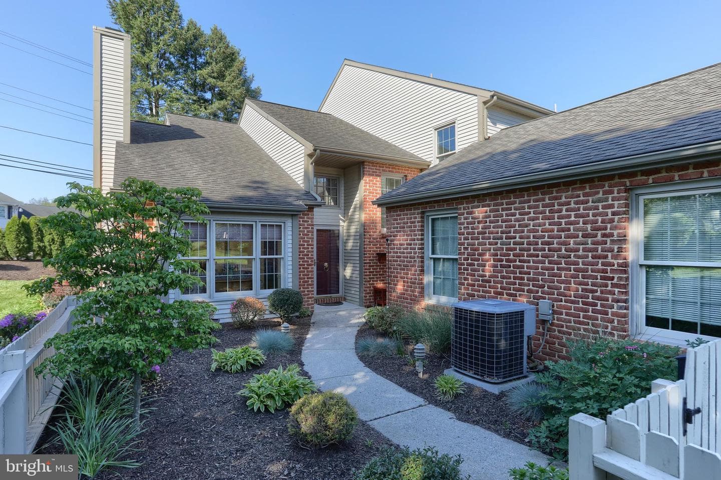 4 Cambridge Drive photo 5