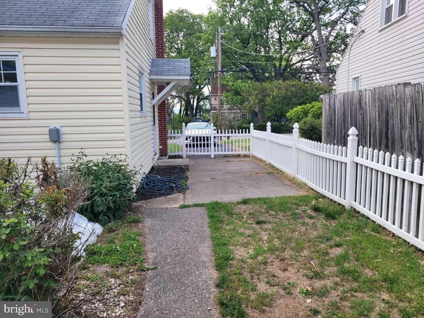 8111 Chambers Hill Road photo 6