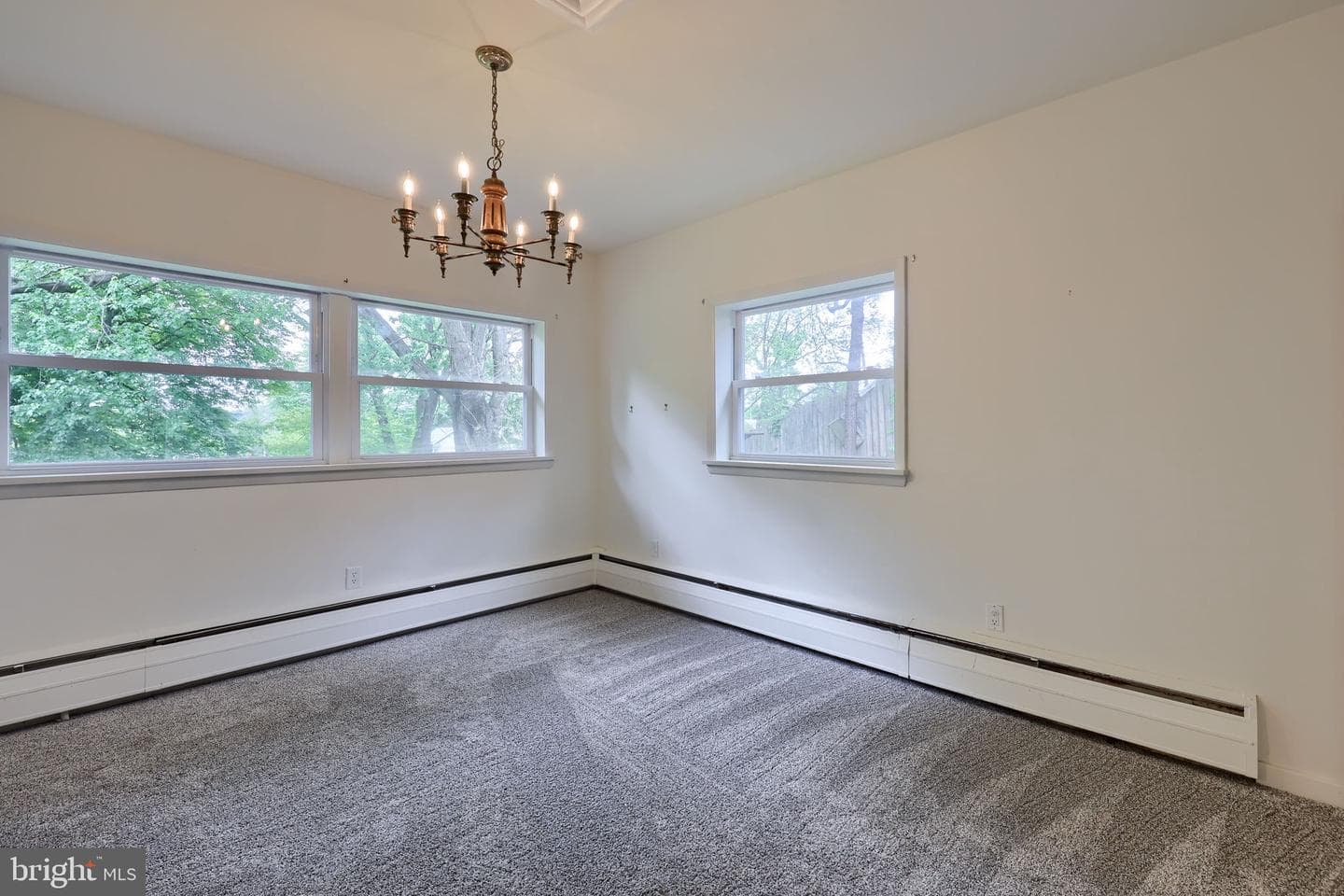 632 Adelia Street photo 14