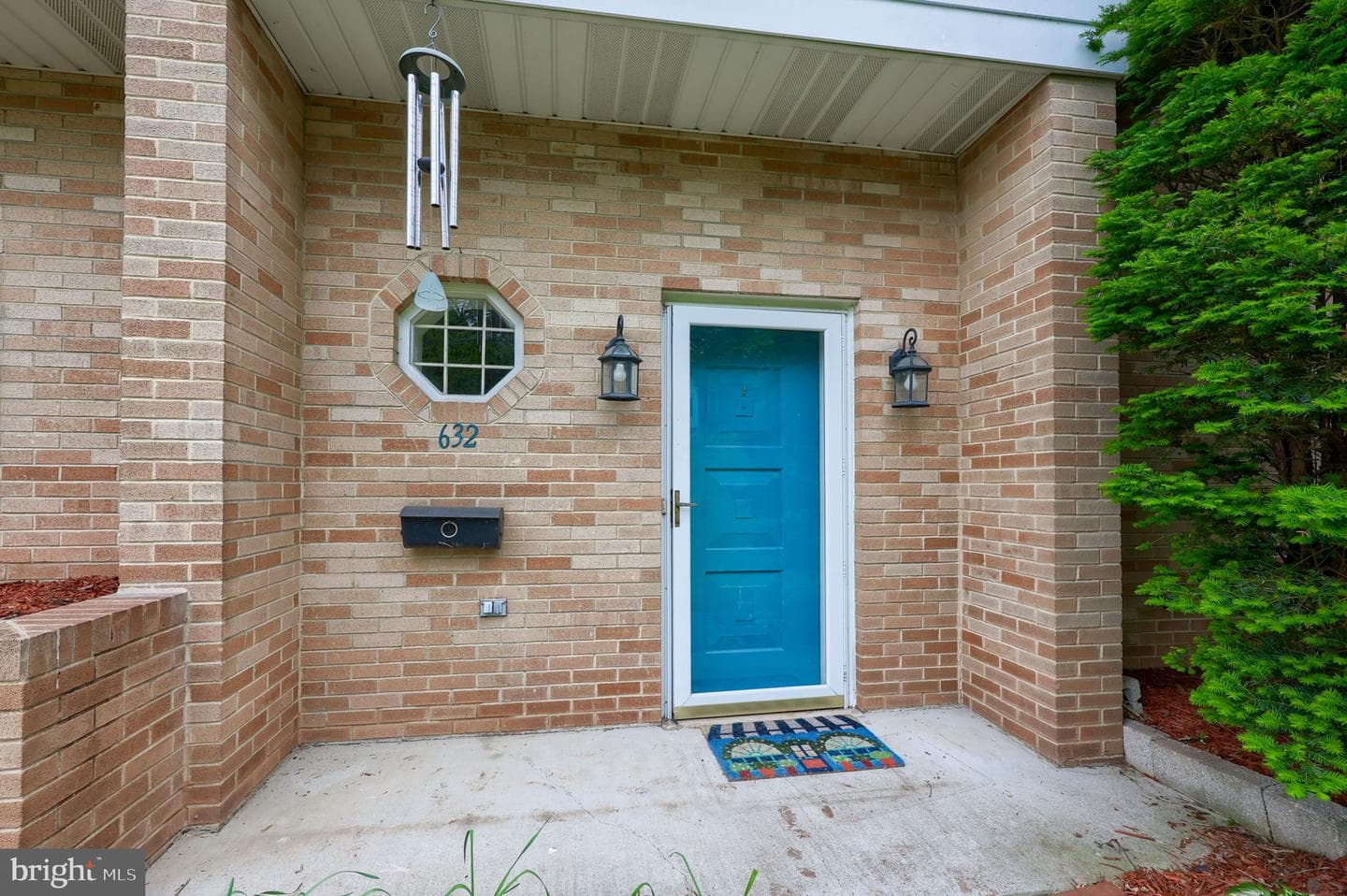 632 Adelia Street photo 5