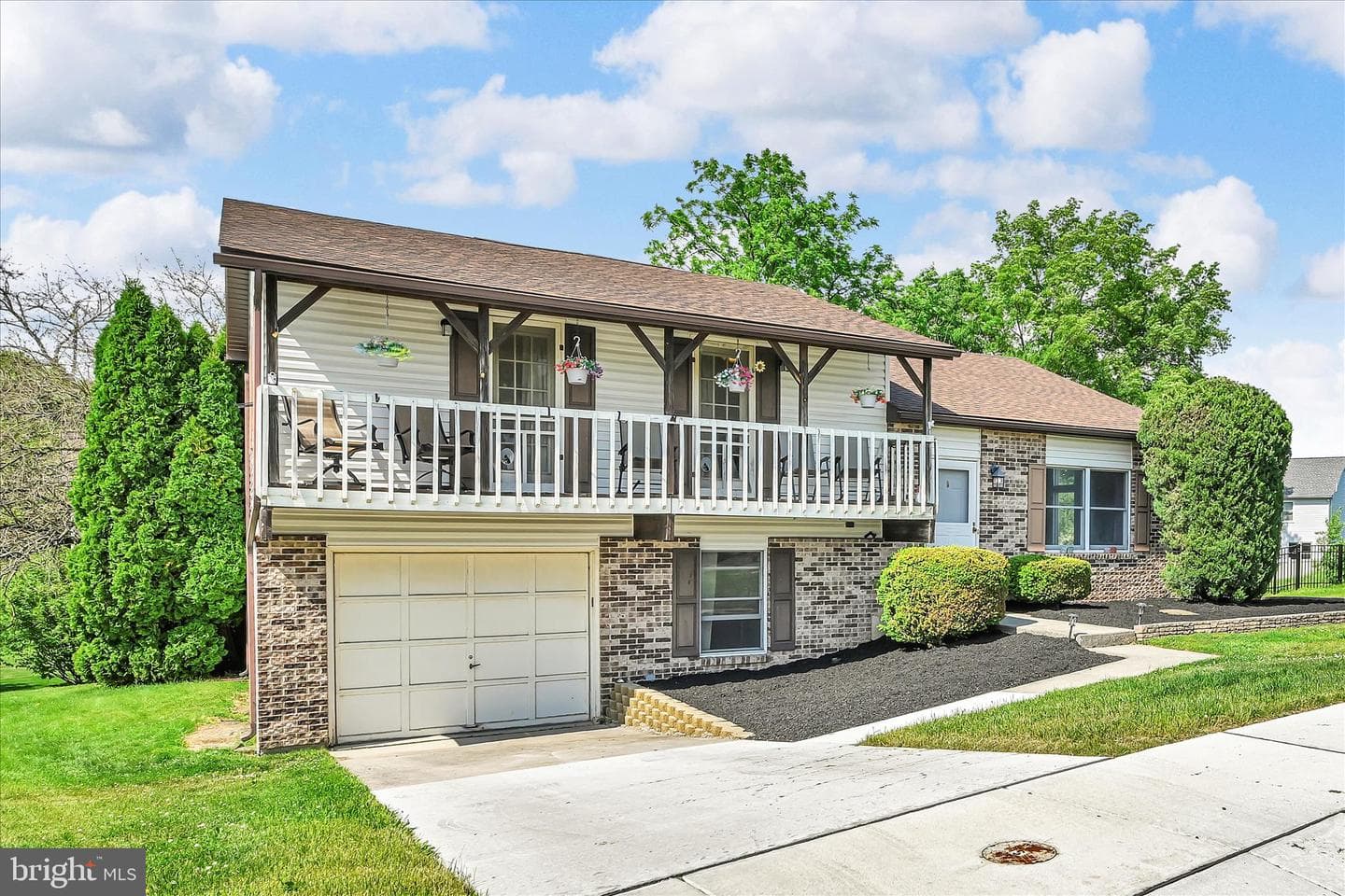 5561 Banbridge Drive photo 2