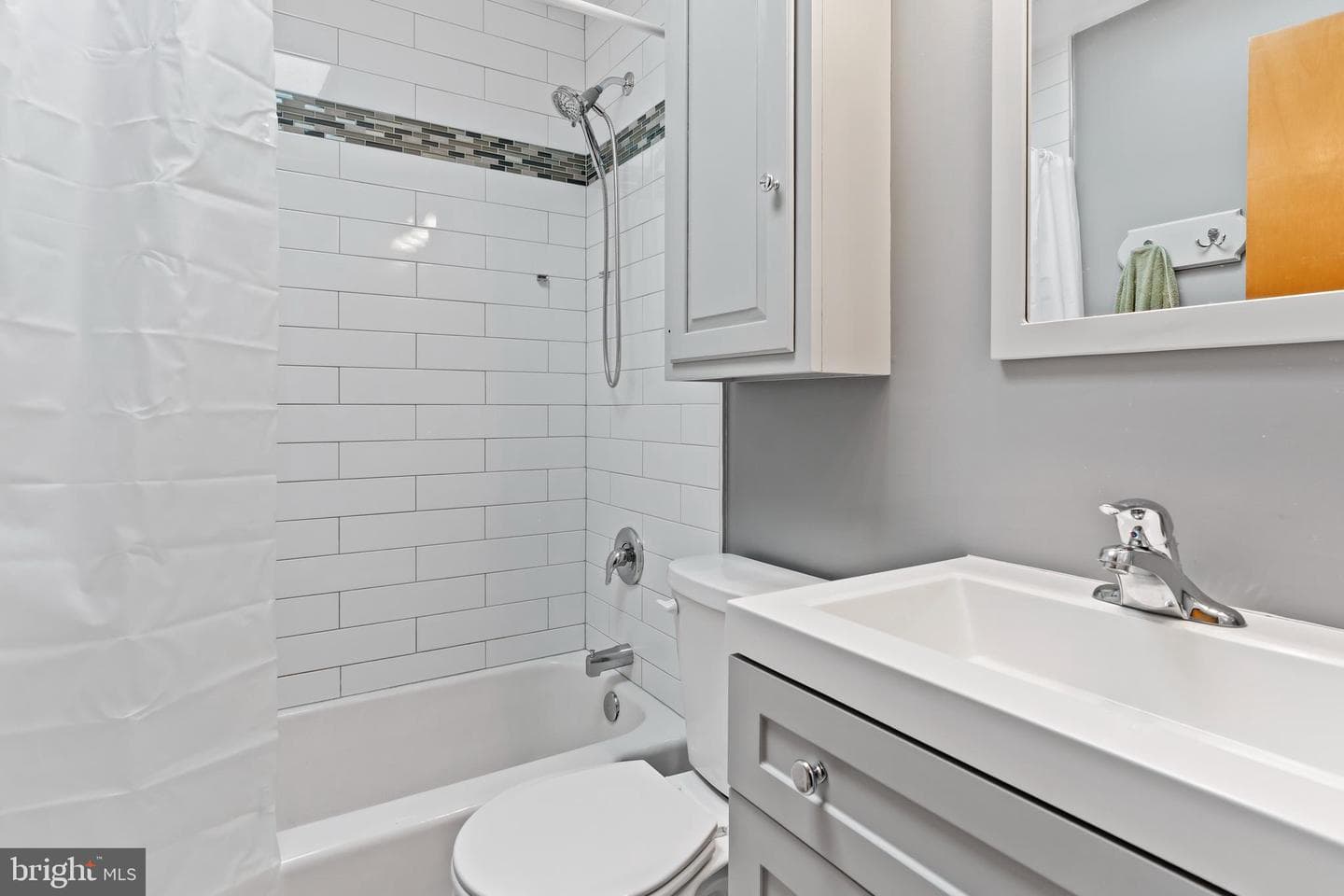 523 Hastings Drive photo 17