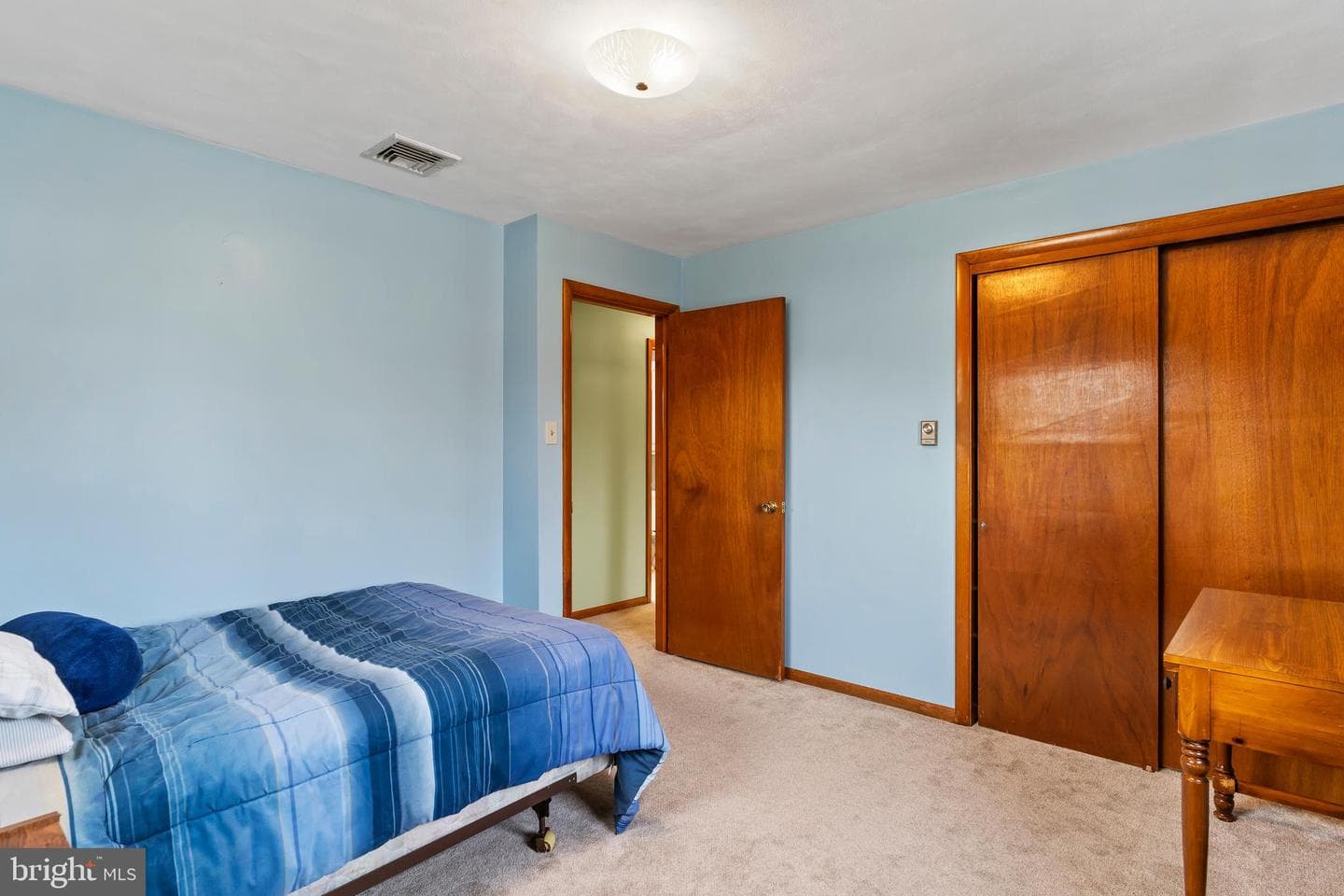 523 Hastings Drive photo 19