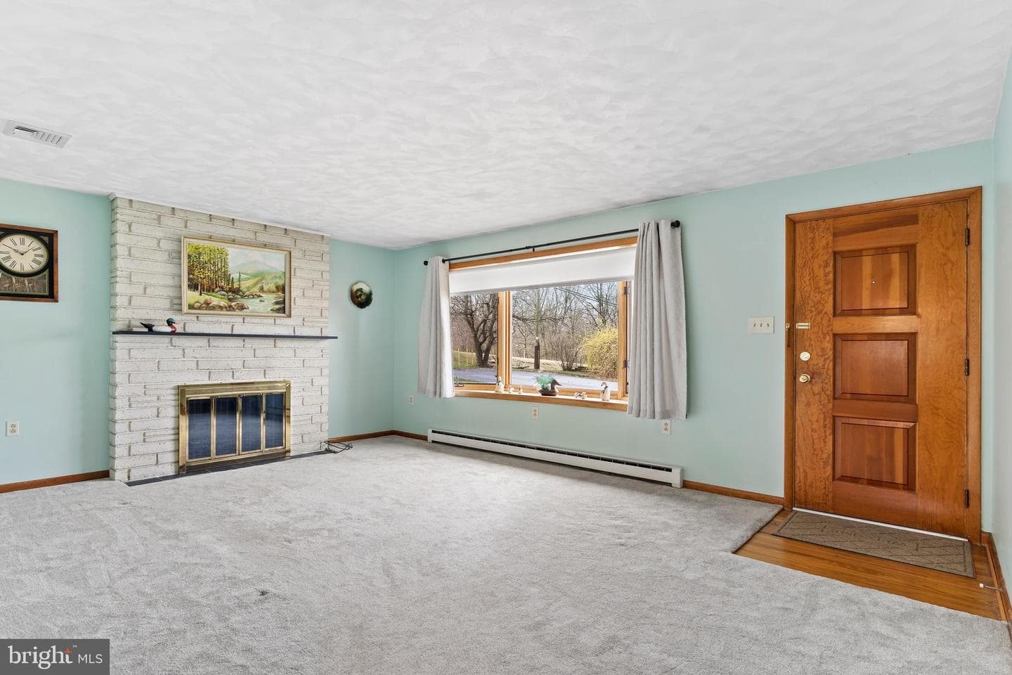 523 Hastings Drive photo 3