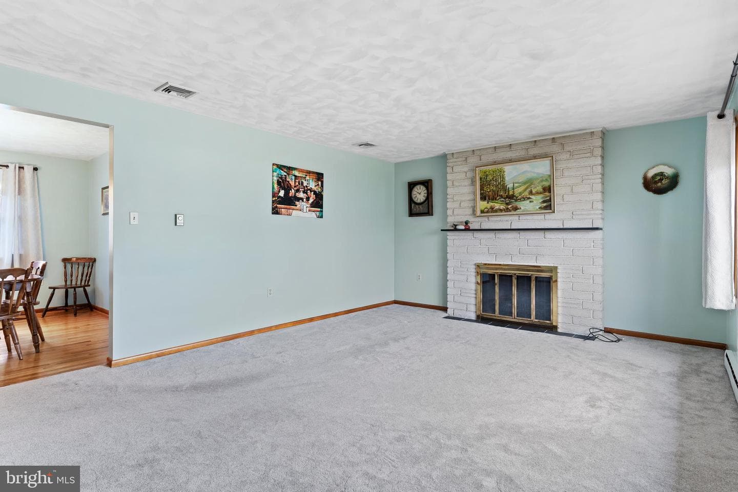 523 Hastings Drive photo 5