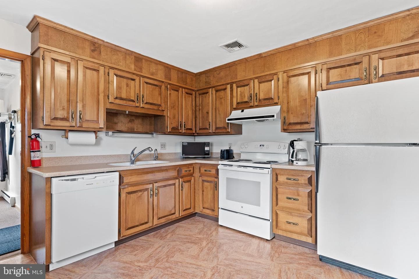 523 Hastings Drive photo 8