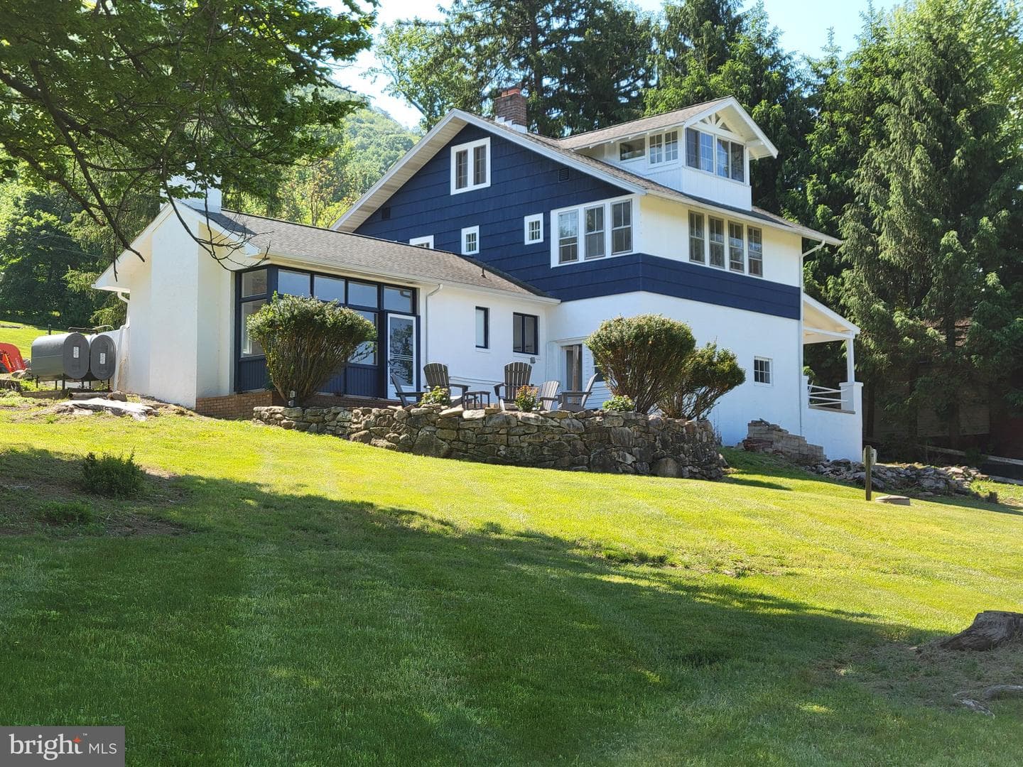 15 Hillside Road