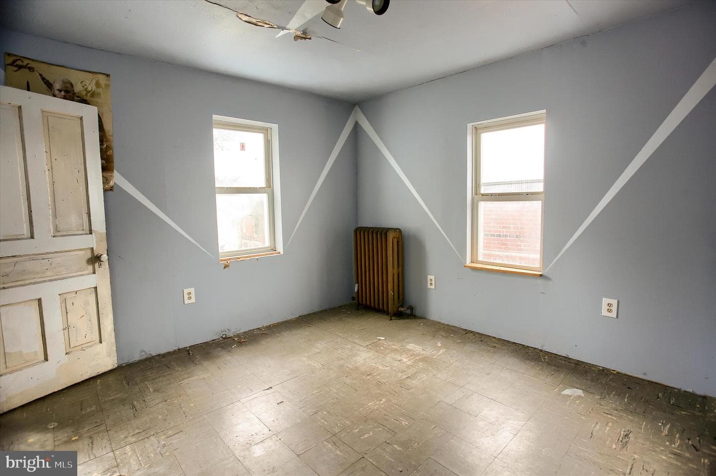 354 Locust Street photo 17