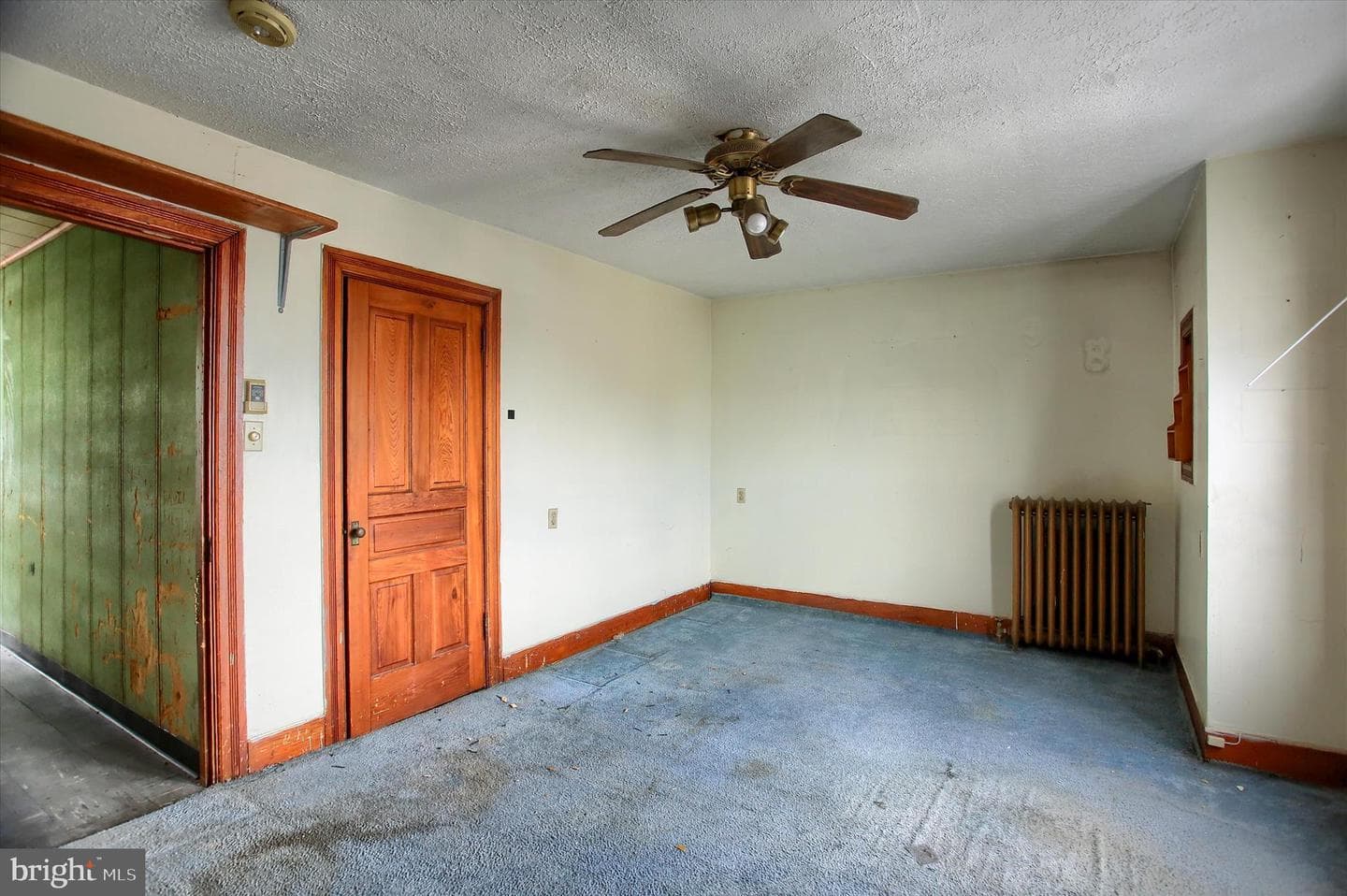 354 Locust Street photo 19