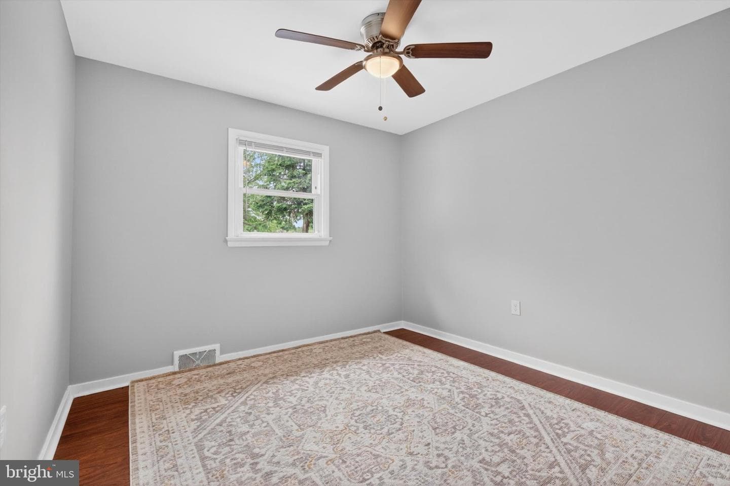 11 Berkley Drive photo 12