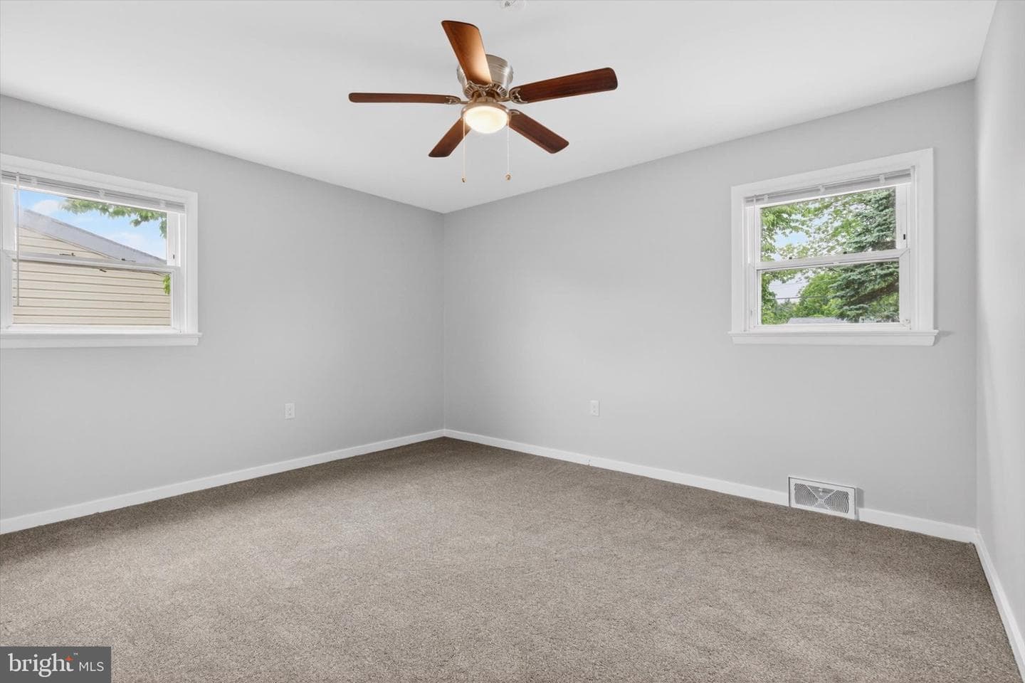 11 Berkley Drive photo 14