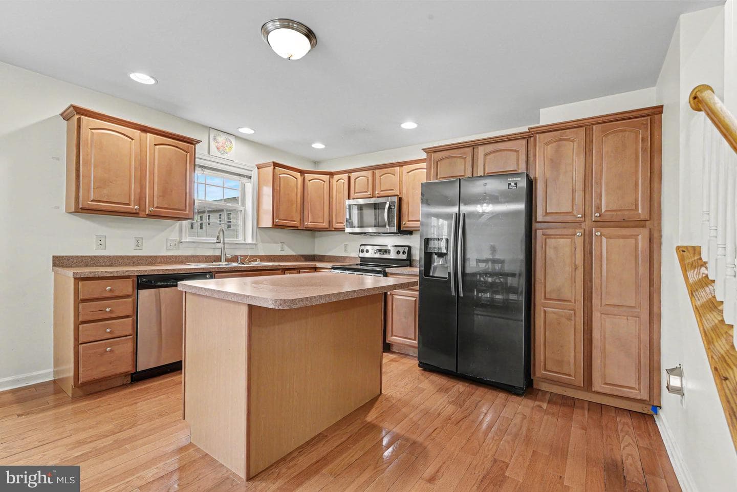 158 Mapleton Boulevard photo 6