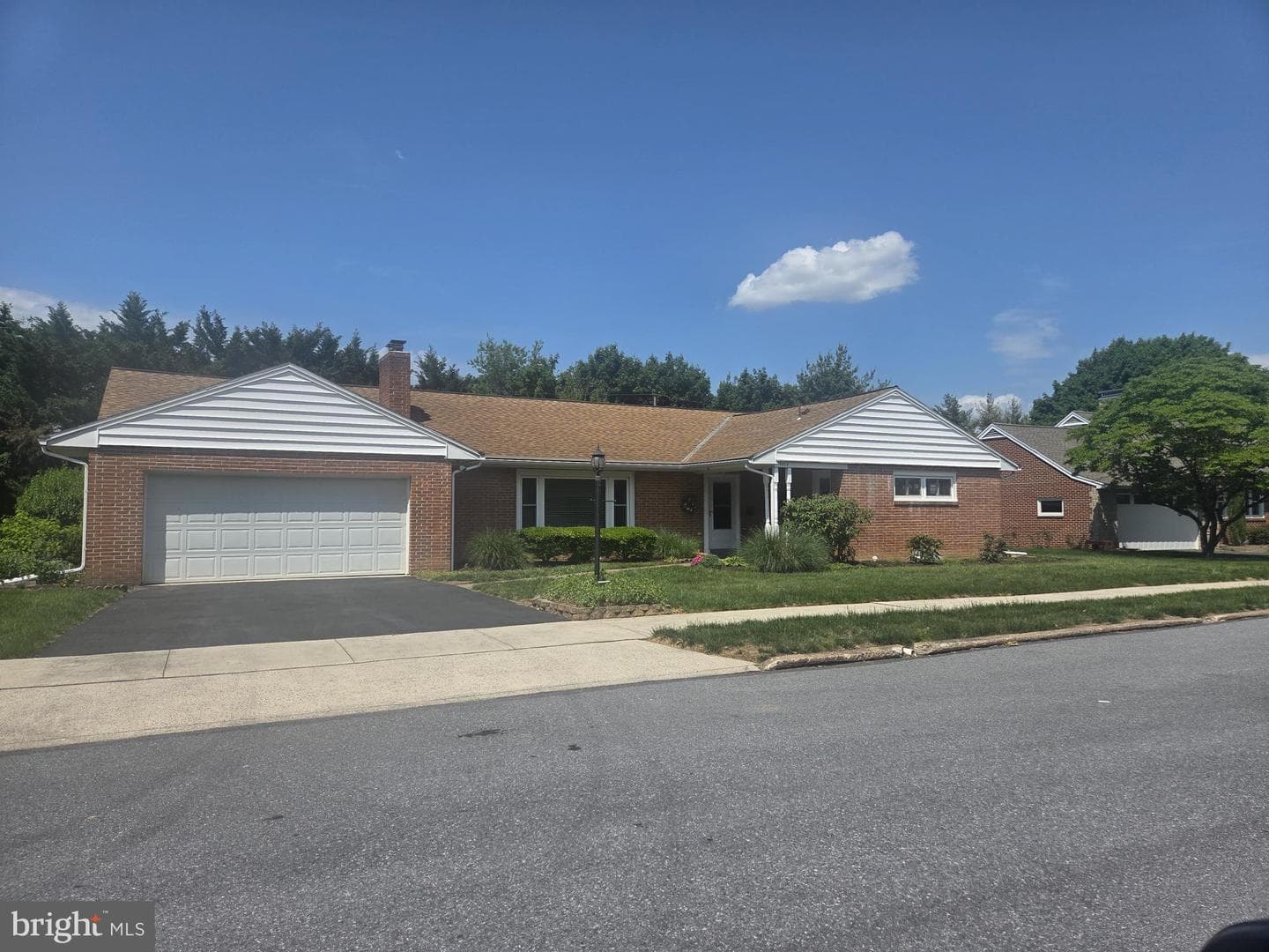 3814 Sunset Drive