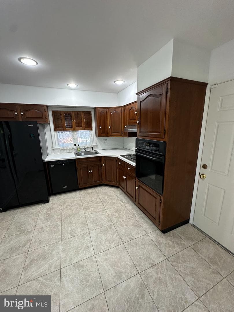3527 Ridgeway Road photo 10