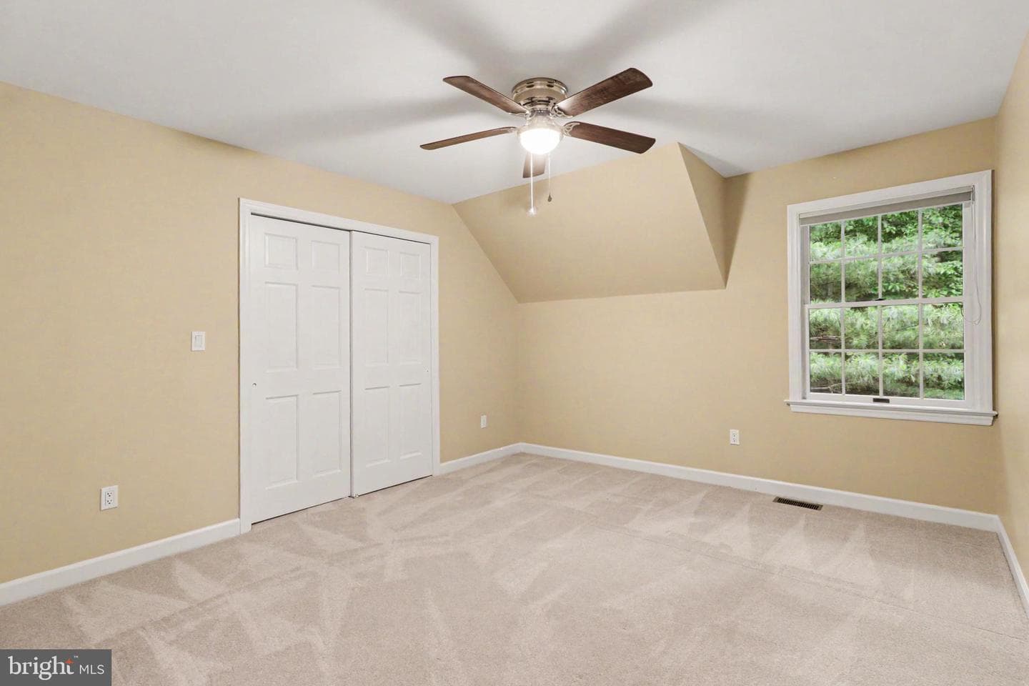 1071 Knoll Drive photo 17