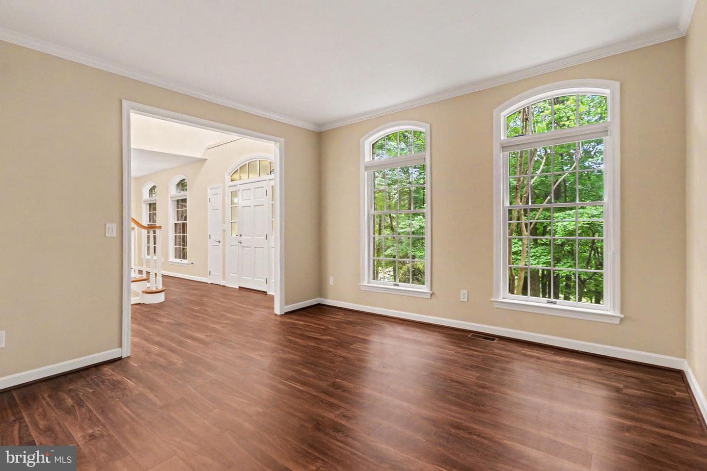 1071 Knoll Drive photo 3