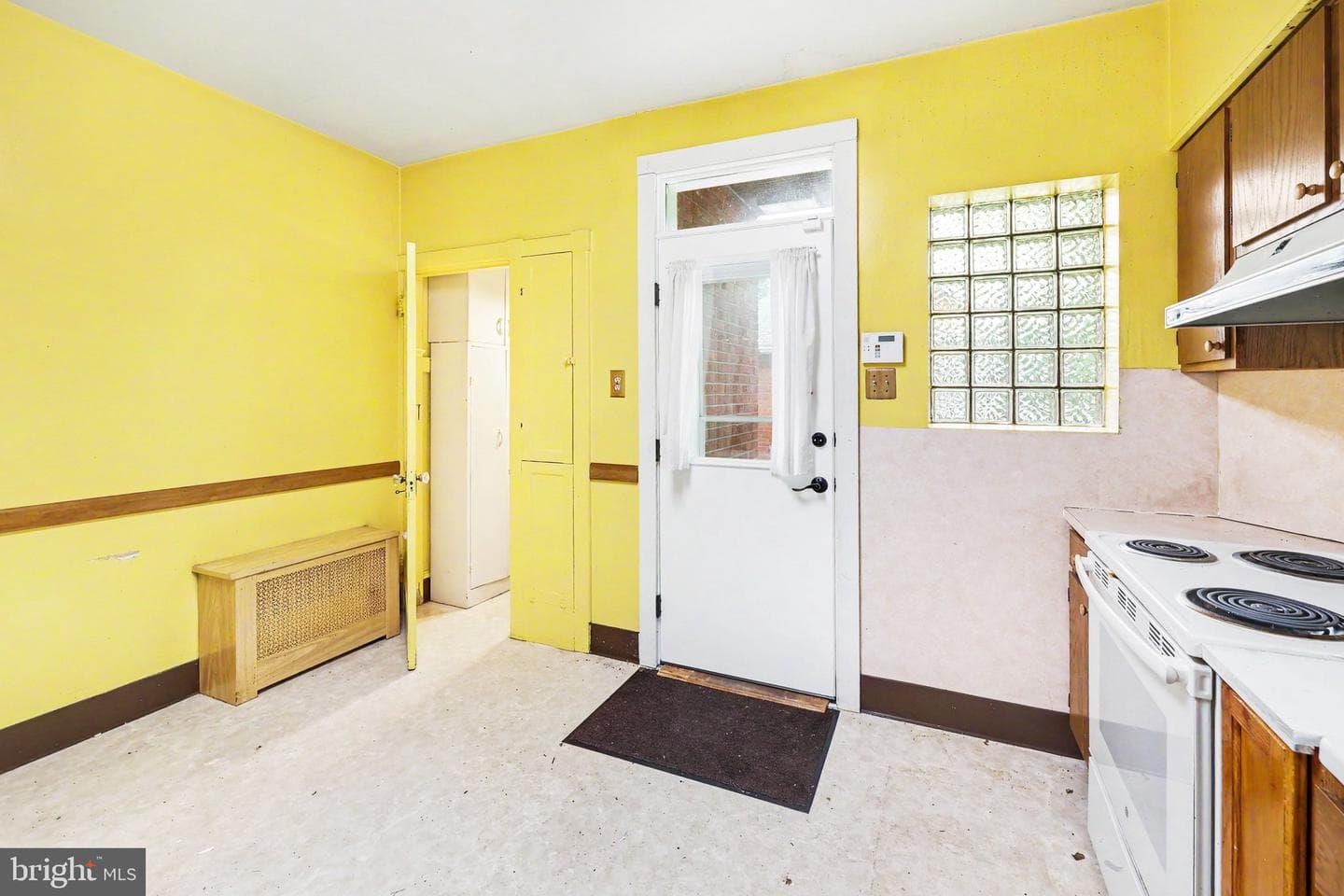 508 Graham Street photo 9