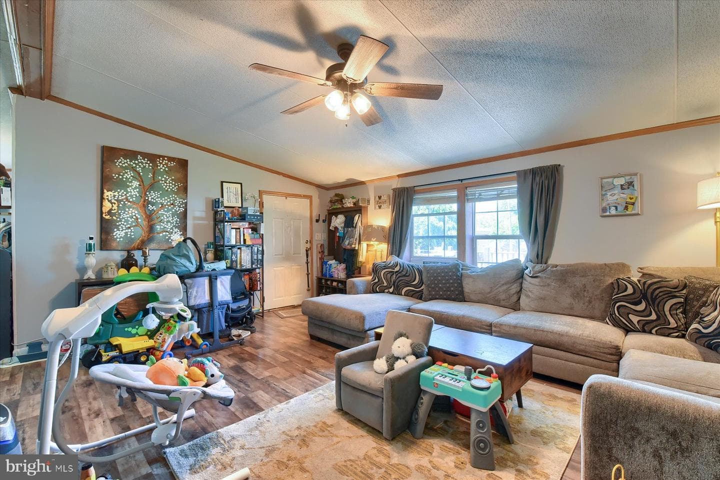 320 Caravan Court photo 7