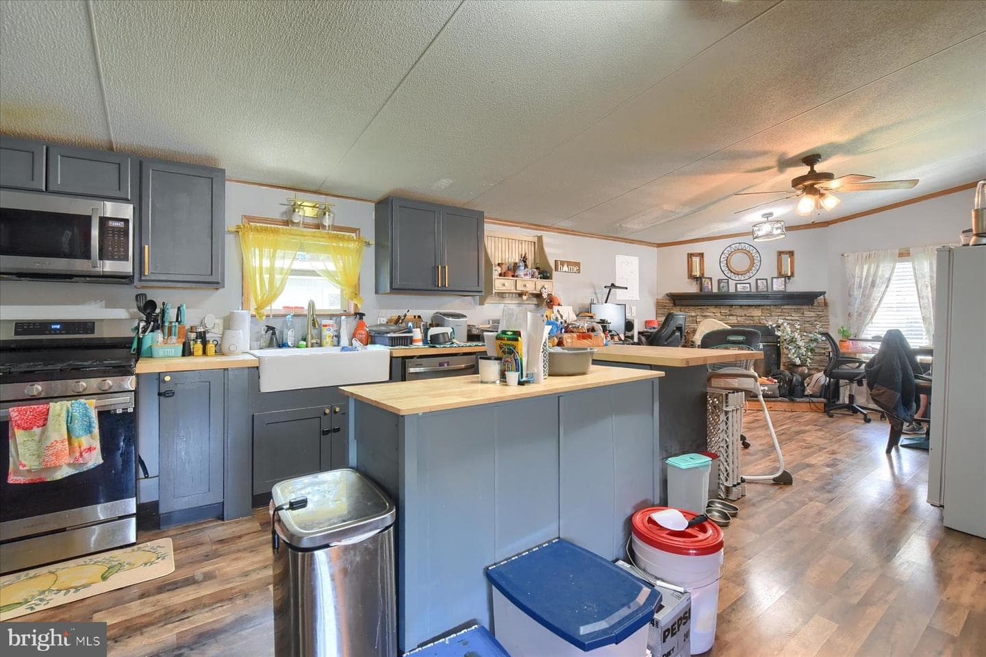 320 Caravan Court photo 9