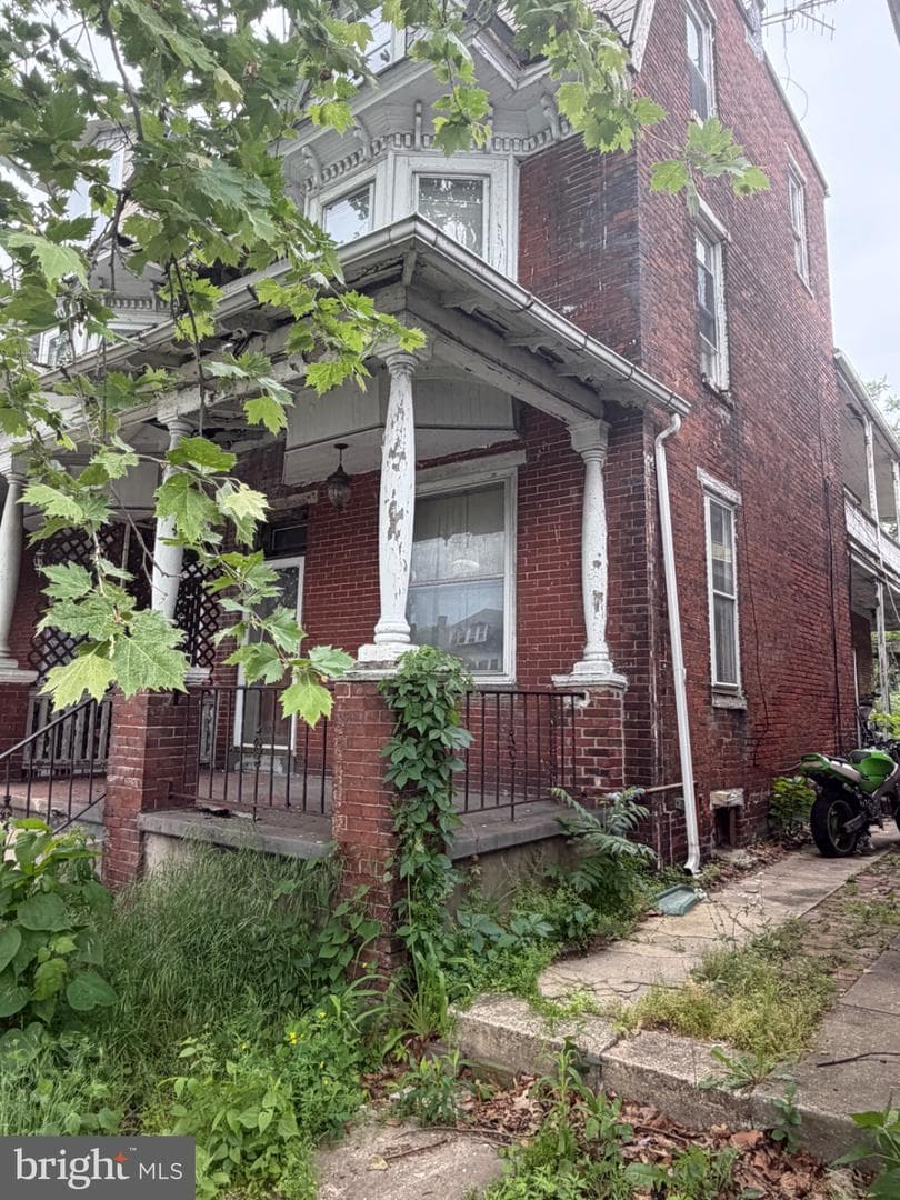 1824 State Street photo 2