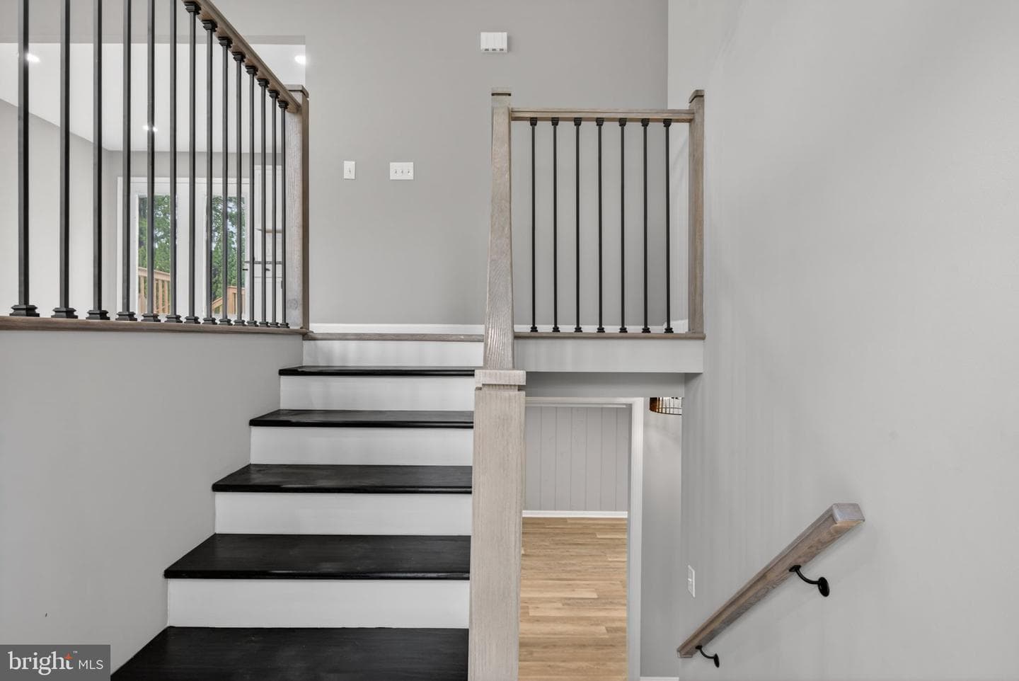 1770 Oberlin Road photo 4