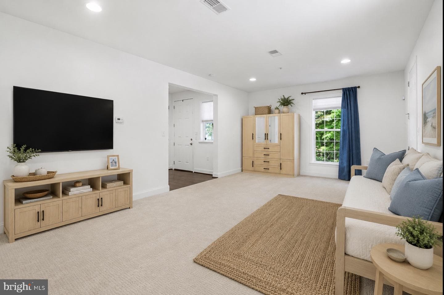 2143 Red Fox Drive photo 4