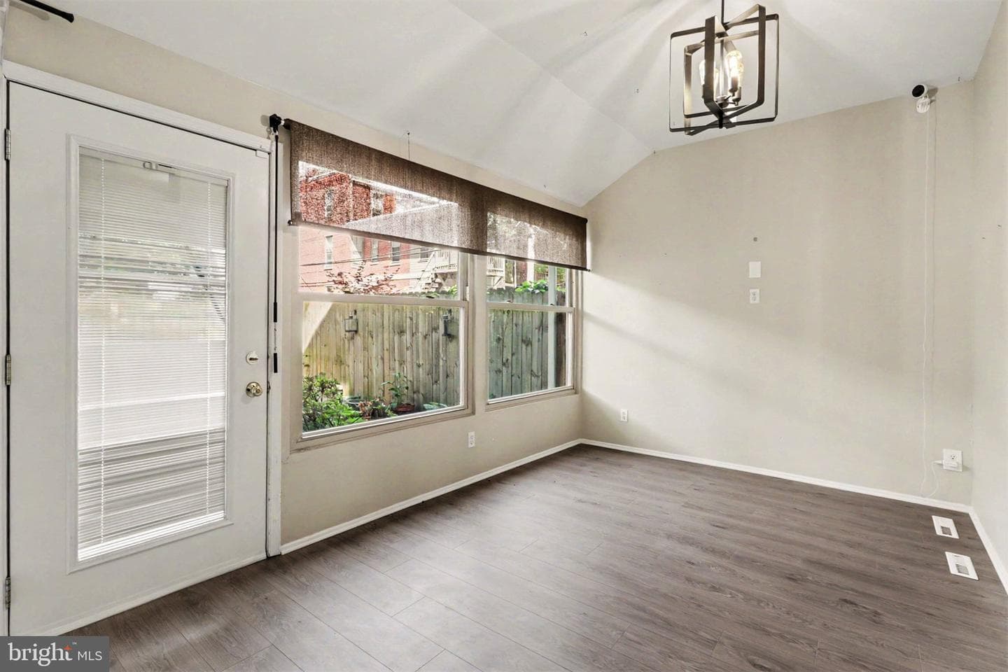 1710 Green Street photo 12