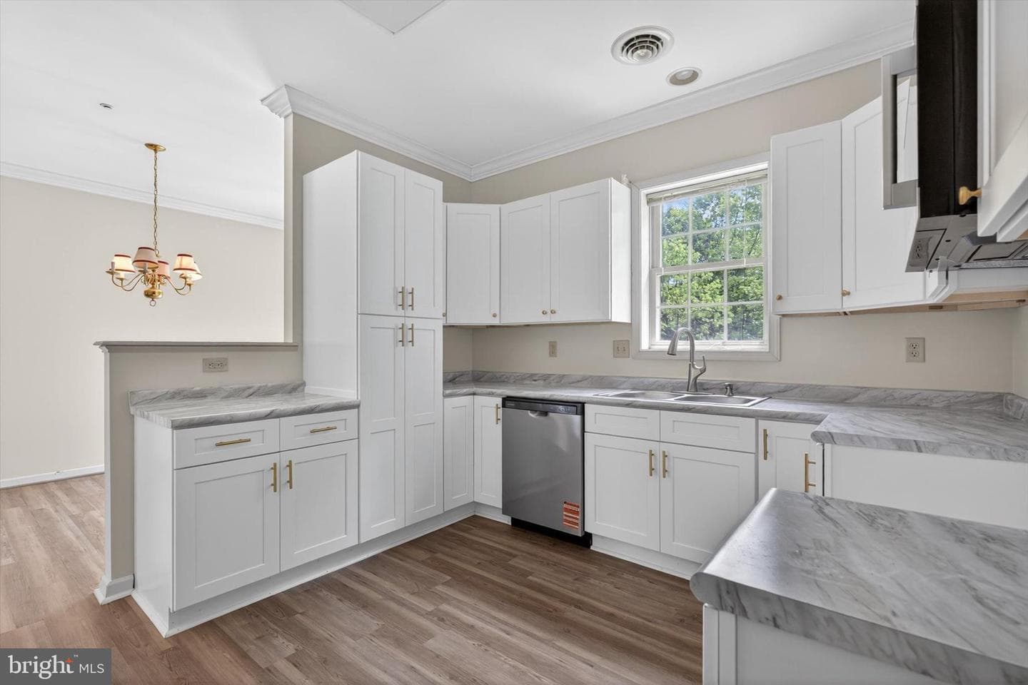130 Leonard Lane photo 19