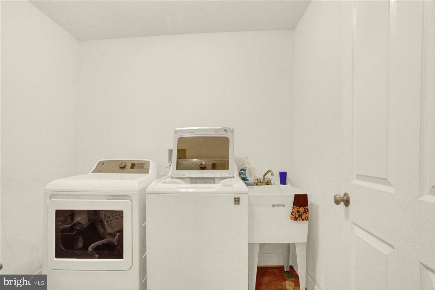 148 Edward Drive photo 36